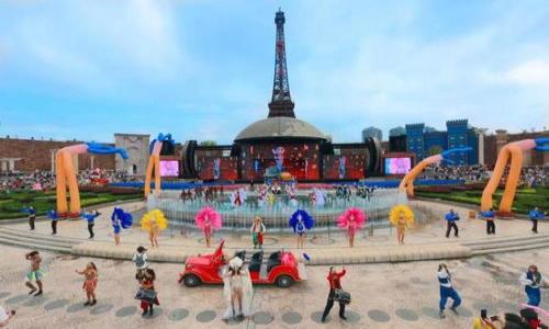   “NFT币怎么放到tpWallet？快来看看简单步骤吧！” / 
 guanjianci NFT, tpWallet, 加密货币, 数字资产 /guanjianci 

了解NFT和tpWallet的基础知识
在讨论如何将NFT（非同质化代币）放到tpWallet之前，咱们先来了解一下什么是NFT以及tpWallet。NFT是一种基于区块链技术的数字资产，它具有独特性和不可替代性，适用于艺术品、游戏道具、音乐等领域。而tpWallet则是一个功能强大的数字钱包，能够支持多种加密货币和NFT的存储、管理及交易。

NFT与传统加密货币的区别
传统的加密货币，如比特币和以太坊，都是同质化的，意味着每单位都是相同的；而NFT则是独一无二的。例如，一幅数字艺术作品被铸造成NFT后，便拥有了独特的标识，任何人都无法复制。因此，NFT在艺术、游戏和其他文化领域拥有了巨大的价值和潜力。

tpWallet的优势
tpWallet不仅支持存储多种加密货币，还能够放心地存储NFT。其用户界面友好，让新手也能快速上手。同时，tpWallet提供了强大的安全性和隐私保护特性，用户可以放心进行交易。

如何在tpWallet上存放NFT
现在，咱们正式进入正题，教大家如何将NFT放到tpWallet。以下是具体步骤：

步骤一：下载并安装tpWallet
首先，你需要在你的手机上下载并安装tpWallet。无论你使用的是iOS还是Android设备，都可以在相应的应用商店中找到并下载安装。安装完成后，打开应用程序，创建一个新钱包。

步骤二：创建或导入钱包
在tpWallet中，你可以选择创建一个新的钱包或导入一个已有钱包。如果是新用户，选择“创建新钱包”，系统会引导你完成设置过程。务必牢记你的助记词（seed phrase），它是你访问钱包的重要凭证。如果你已经有钱包，选择“导入钱包”，根据提示输入你的私钥或助记词。

步骤三：购买NFT
要将NFT放入tpWallet，首先你需要拥有NFT。你可以通过一些NFT市场（如OpenSea、Rarible等）购买你心仪的NFT。在购买时，请确保选择合适的交易方式和链（如以太坊链）。购买完成后，NFT将直接添加到你的数字钱包中。

步骤四：将NFT转移到tpWallet
购买NFT后，你通常会在原交易所或市场的“我的收藏”中找到你的NFT。如果你希望将其转移到tpWallet，首先你需要查找NFT的合约地址和你的tpWallet地址。在NFT市场，选择你的NFT，然后点击“转移”或“发送”按钮，输入tpWallet的地址，确认转账设置并完成转账。

步骤五：确认NFT到账
在成功转移后，你可以在tpWallet的NFT管理界面查看。请注意，这里可能需要几分钟的时间才能显示最新信息，耐心等待即可。此外，你还可以查看区块链上转账的记录，以确保NFT顺利转移。

安全性与注意事项
在整个过程中，不要忽略安全性。使用强密码保护你的钱包，并定期备份钱包信息。切勿轻信网上的任何信息，确保在可信赖的市场上进行交易。任何时候都要小心，避免掉入钓鱼链接或欺诈活动。

你可能会问的问题

疑问1：tpWallet支持哪些类型的NFT？
tpWallet支持多种类型的NFT，包括艺术品、游戏道具、收藏品等等。你只需确保这些NFT是基于受支持的区块链网络（如以太坊等）发行的。在使用钱包时，如果遇到某个NFT无法显示，可能是由于该NFT暂时不被支持，建议前往tpWallet的官方文档查看详细信息。

疑问2：如何提高NFT在tpWallet中的安全性？
提高NFT安全性的方法有很多，以下是一些关键建议：
ul
    li使用强密码并定期更换。/li
    li启用双重身份验证（2FA）功能。/li
    li定期备份钱包信息。/li
    li保持软件更新，以防止安全漏洞。/li
    li谨慎处理链接和可疑信息，防止钓鱼攻击。/li
/ul
最后，存储NFT在tpWallet是一件既简单又安全的事情，只要按照步骤来就能顺利实现。希望对你有所帮助，快去尝试吧！ 

请根据以上内容进行修改和调整，确保语言更加流畅和自然，同时增加个性化和情感化的表达。